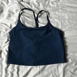 Black cropped workout tank top